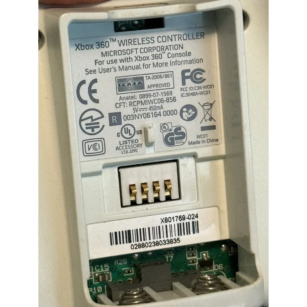 Microsoft Xbox 360 Wireless Gaming‎ Controller, Missing Battery Cover
